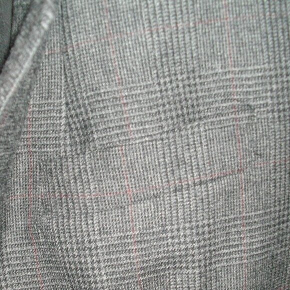 Women's Giorgio Sant 'Angelo gray and red tweed blazer. 8. New. Made in Egypt. - Picture 4 of 8